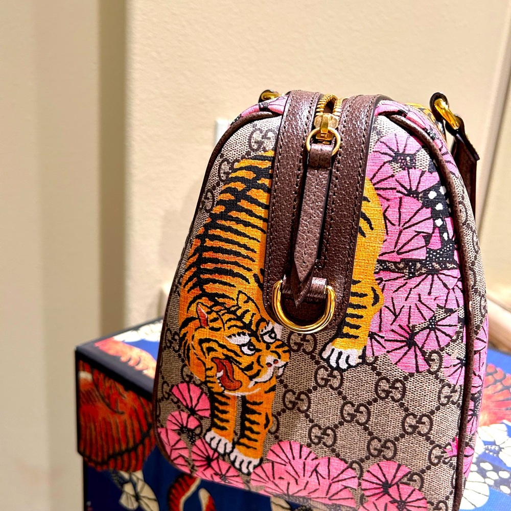 Gucci New used once AUTHENTIC Boston Tigroti bag